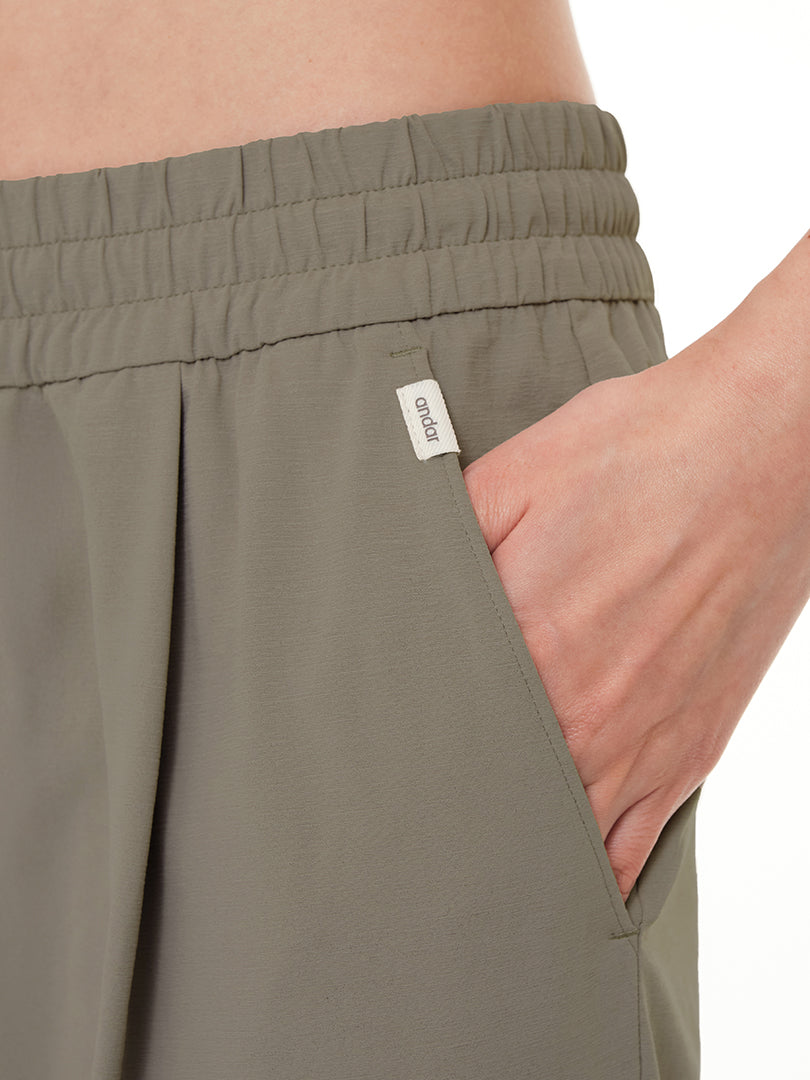 Freshmove Cropped Pants